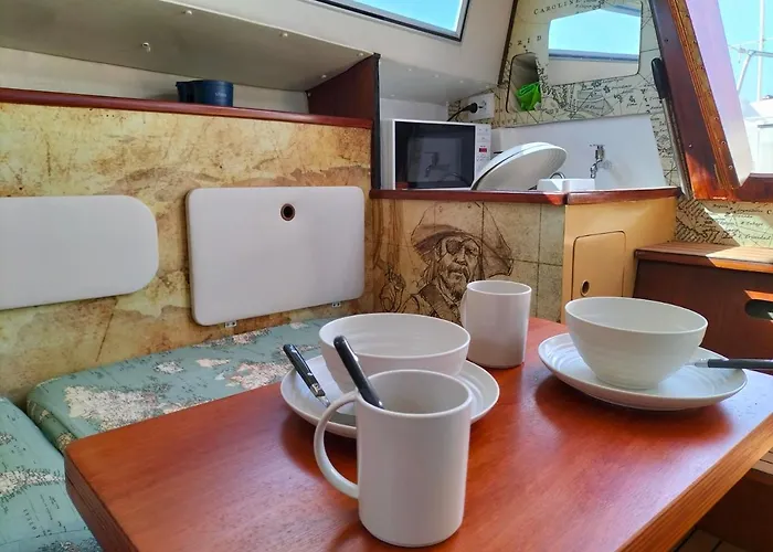 Hotel na wodzie Canarian Pirat *