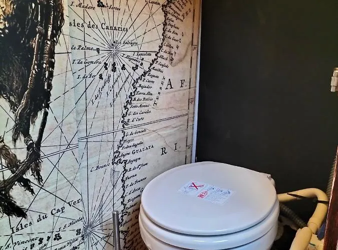 Πλωτό κατάλυμα Canarian Pirat Arrecife (Lanzarote)